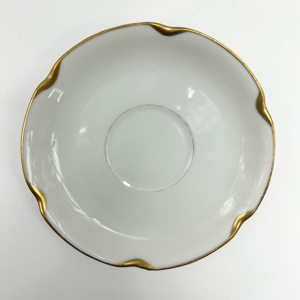 🔱Haviland - Gold Trim Saucer.
